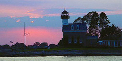 Lighthouse Sunset 500x250 - Argia Mystic Cruises - Mystic, CT