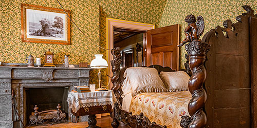 Twain's Bedroom - Mark Twain House & Museum - Hartford, CT