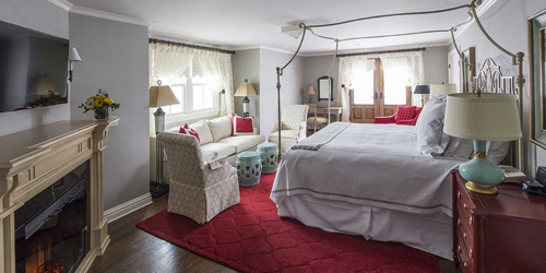 Luxury Lodging in Connecticut