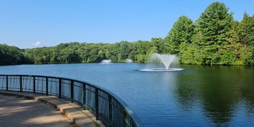 Lake View - Mohegan Park - Photo Credit Carlos Henao