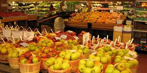 Farm Market Apples - Bishop's Orchards - Guilford, CT